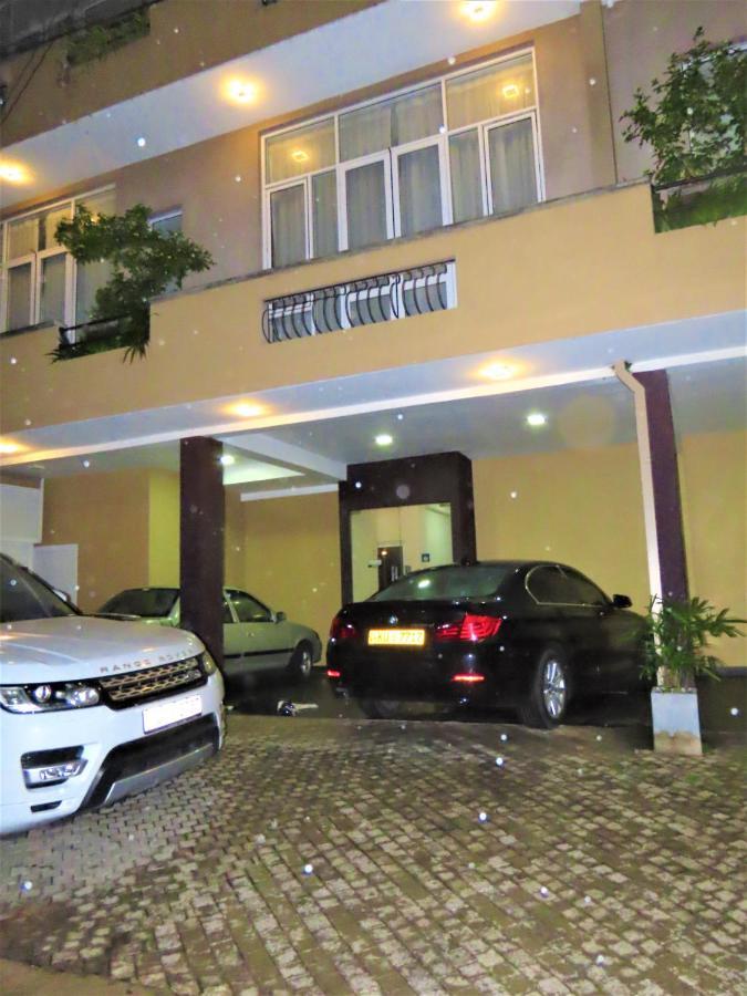 Vivas Residencies Luxury Apartments Dehiwala-Mount Lavinia Exterior photo